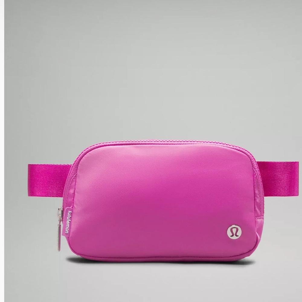 NWT unopened in original wrapping LuLuLemon Everywhere Belt Bag